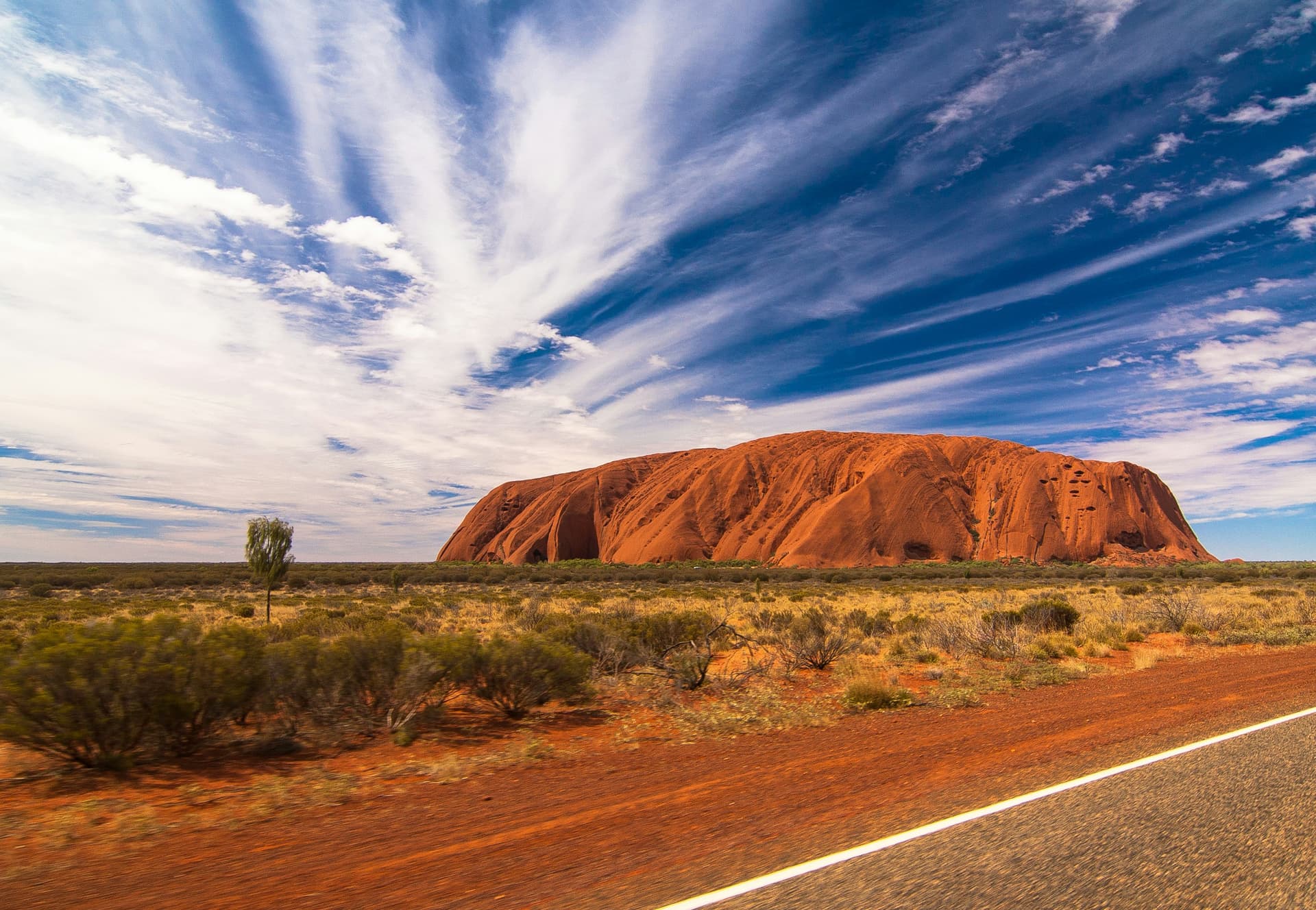 Uluru au coucher du soleil