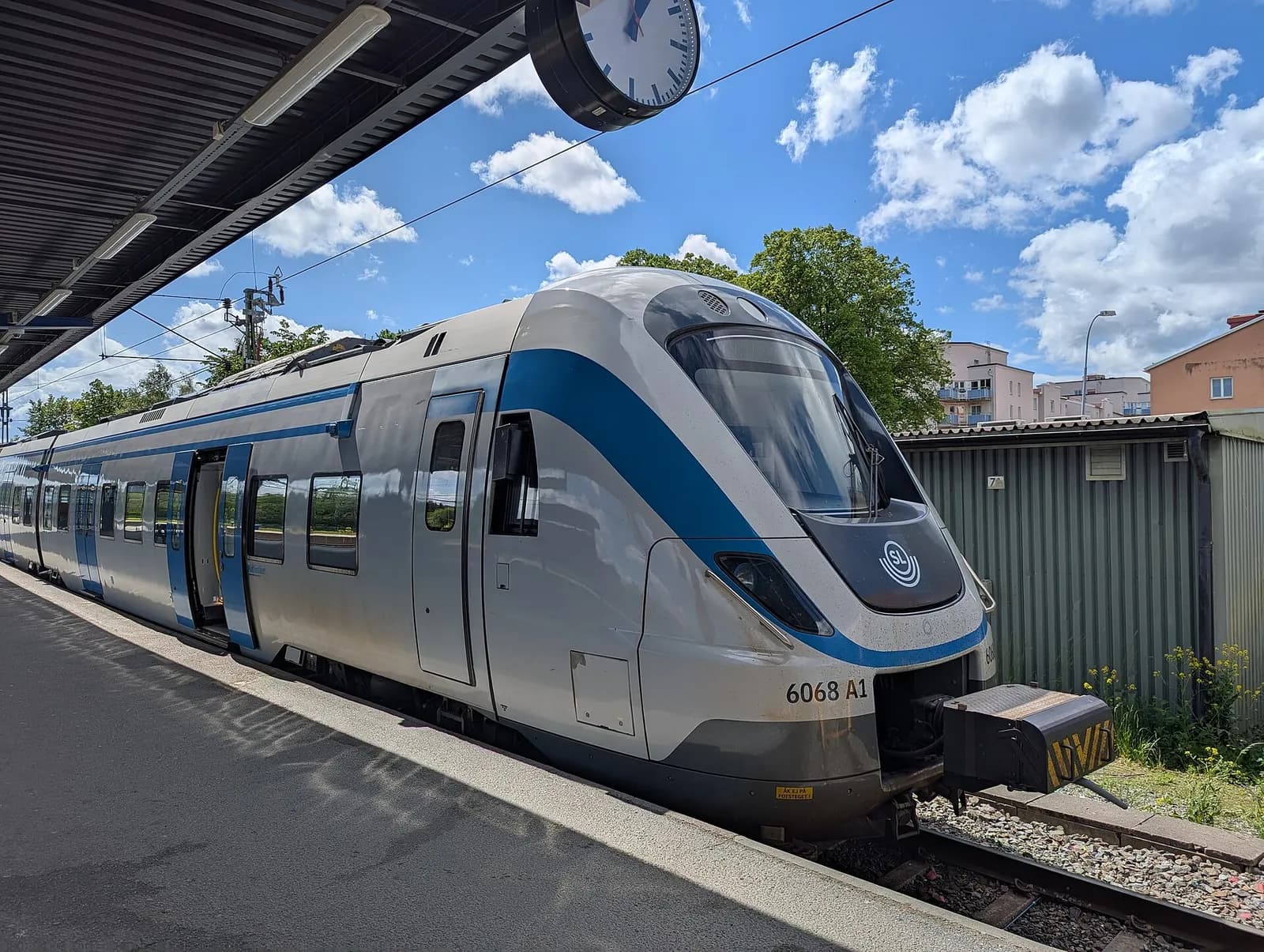 train de banlieue SL en gare de Märsta, point de départ des bus vers Sigtuna