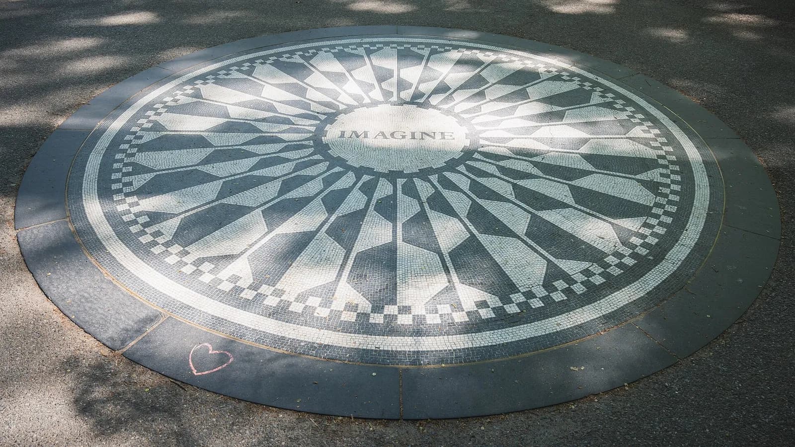 la mosaïque Imagine de Strawberry Fields, mémorial dédié à John Lennon dans Central Park