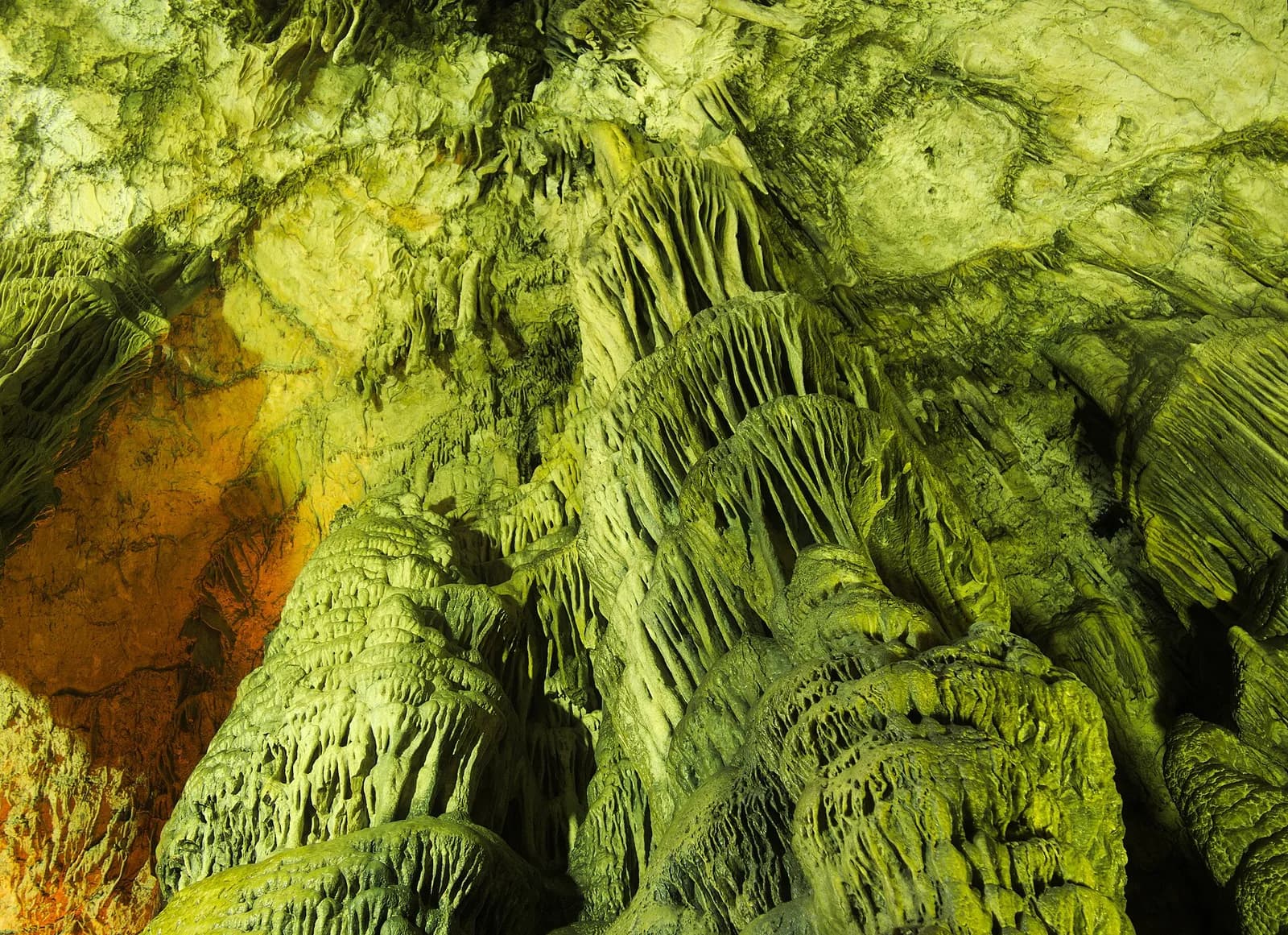 A stalagmite column in the Cave of Zeus (Psychro)