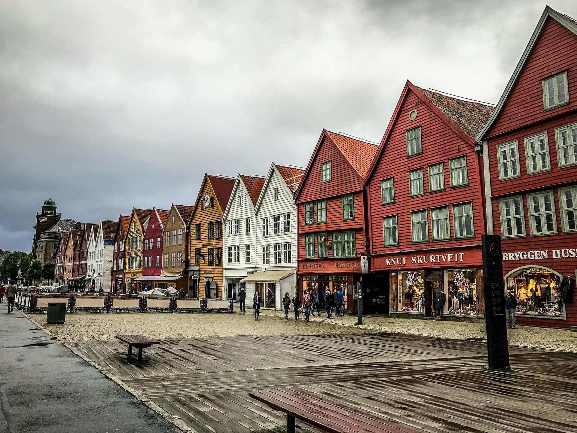 Ruelles étroites et maisons en bois colorées de Bryggen, Bergen, Norvège