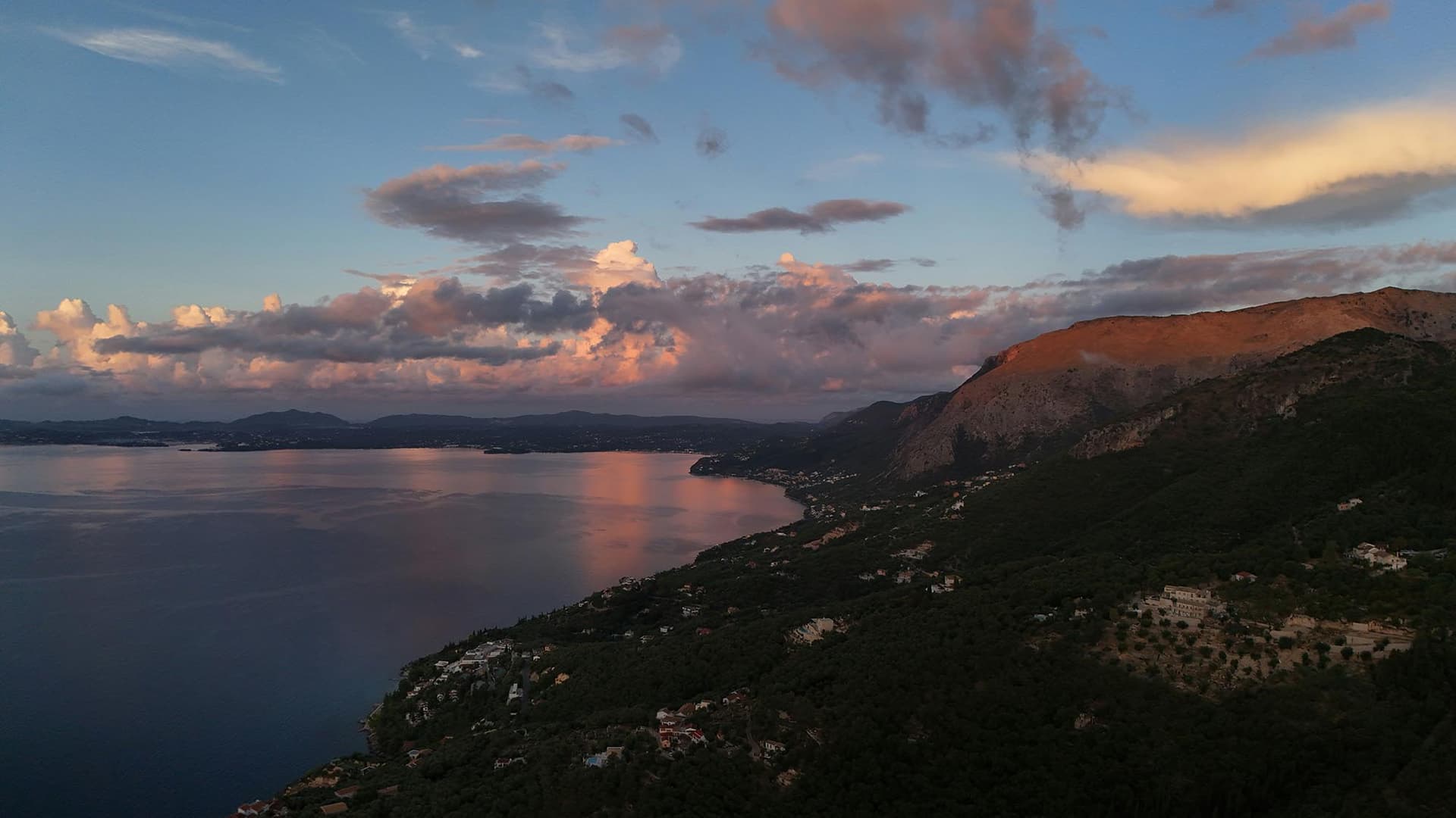 Grèce 2026 : 50 millions contre les incendies, ce que ça change — Grèce, guide de voyage Âme Bohème