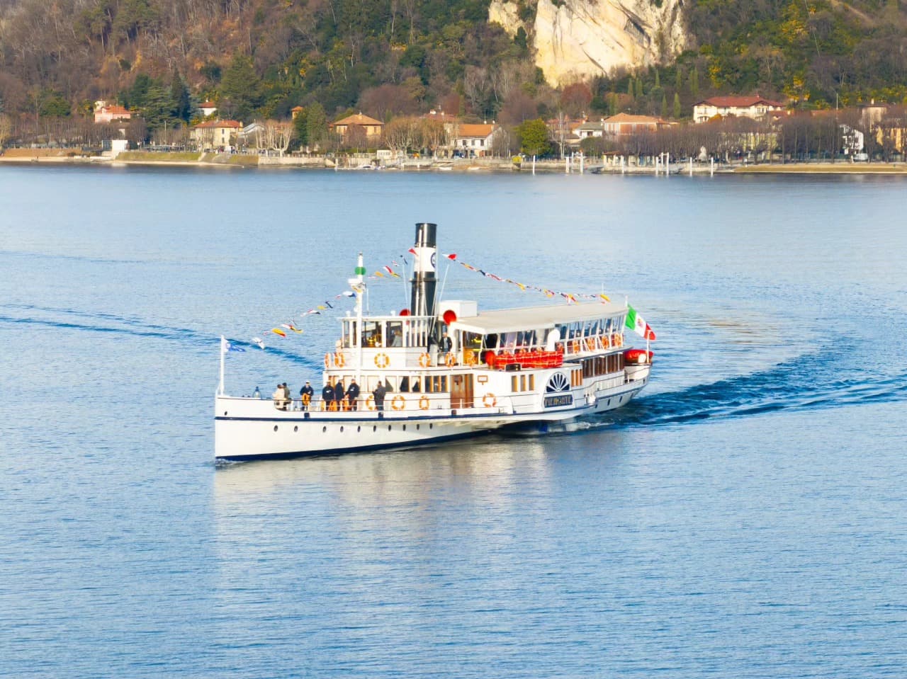 Navigazione Laghi ticket office at Bellagio's ferry dock on Lake Como