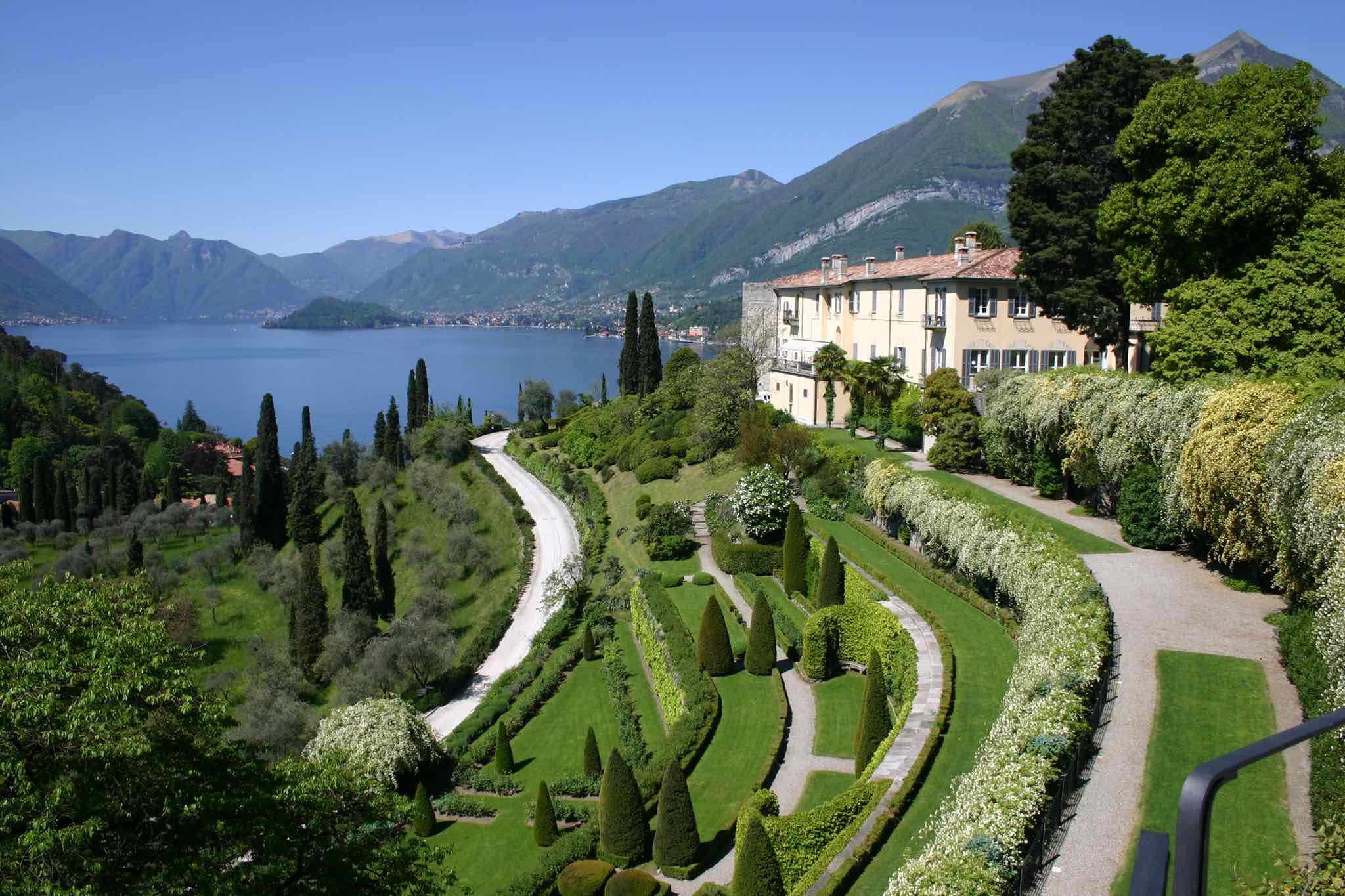 Scalotta per Pescallo trail overlooking Lake Como