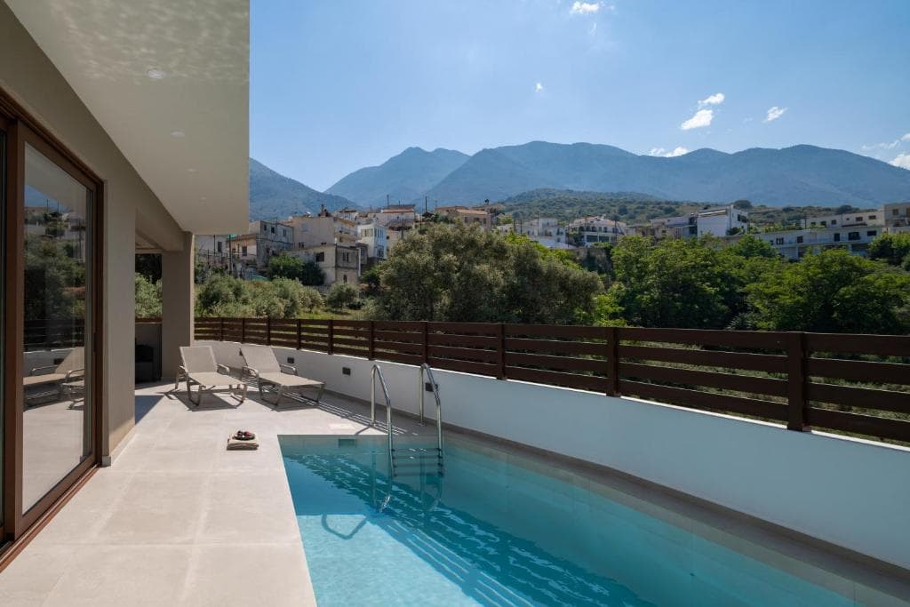 O-Cyanea Villa, sustainable holiday home in Kournas, Crete