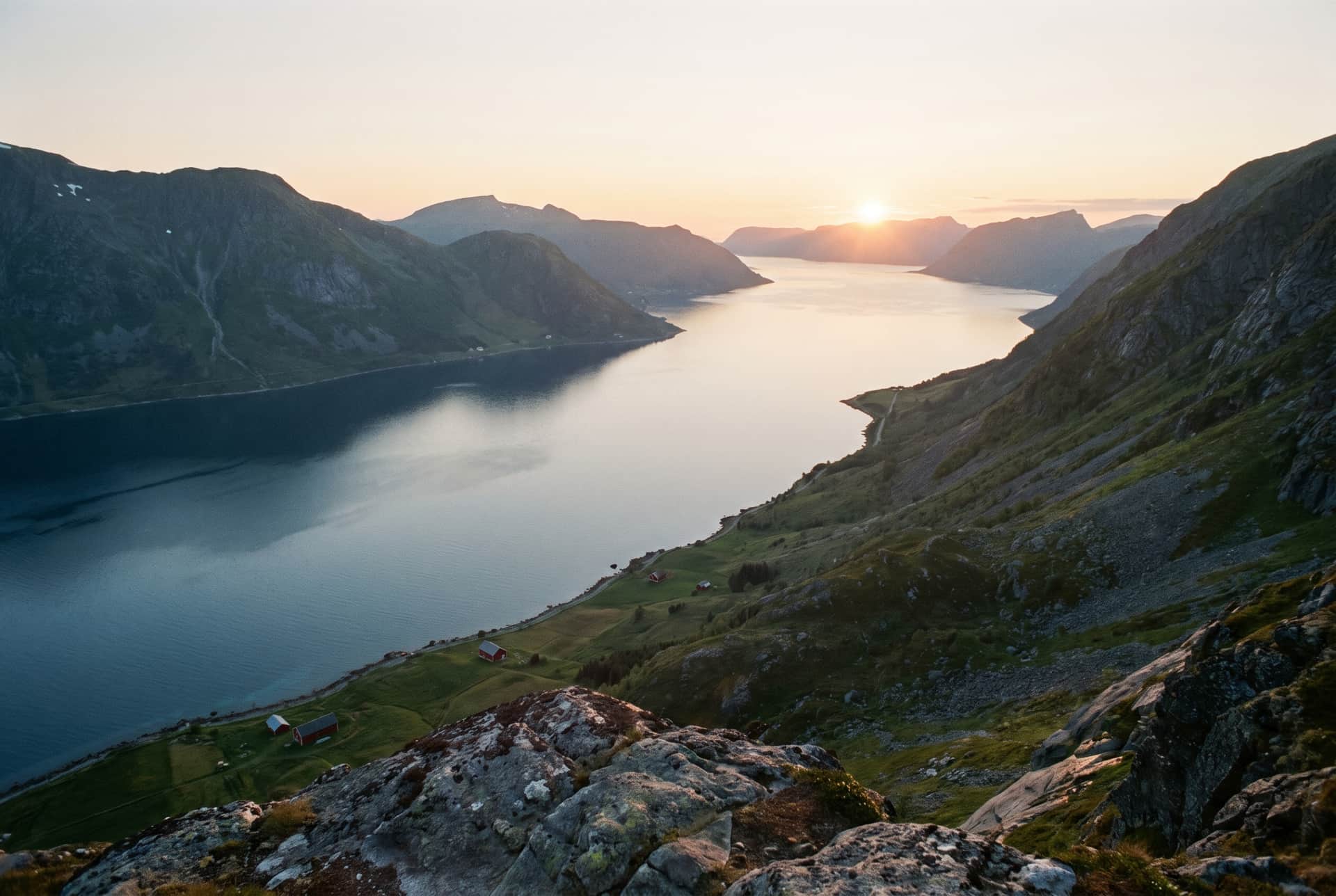 Quand partir en Norvège : aurores, soleil de minuit et fjords, mois par mois