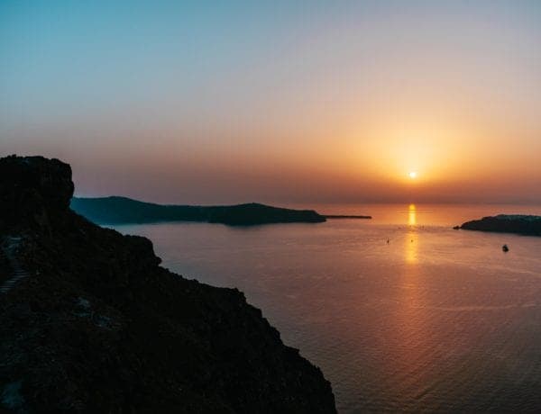 Comment visiter Skaros Rock à Santorin – Le guide de la randonnée