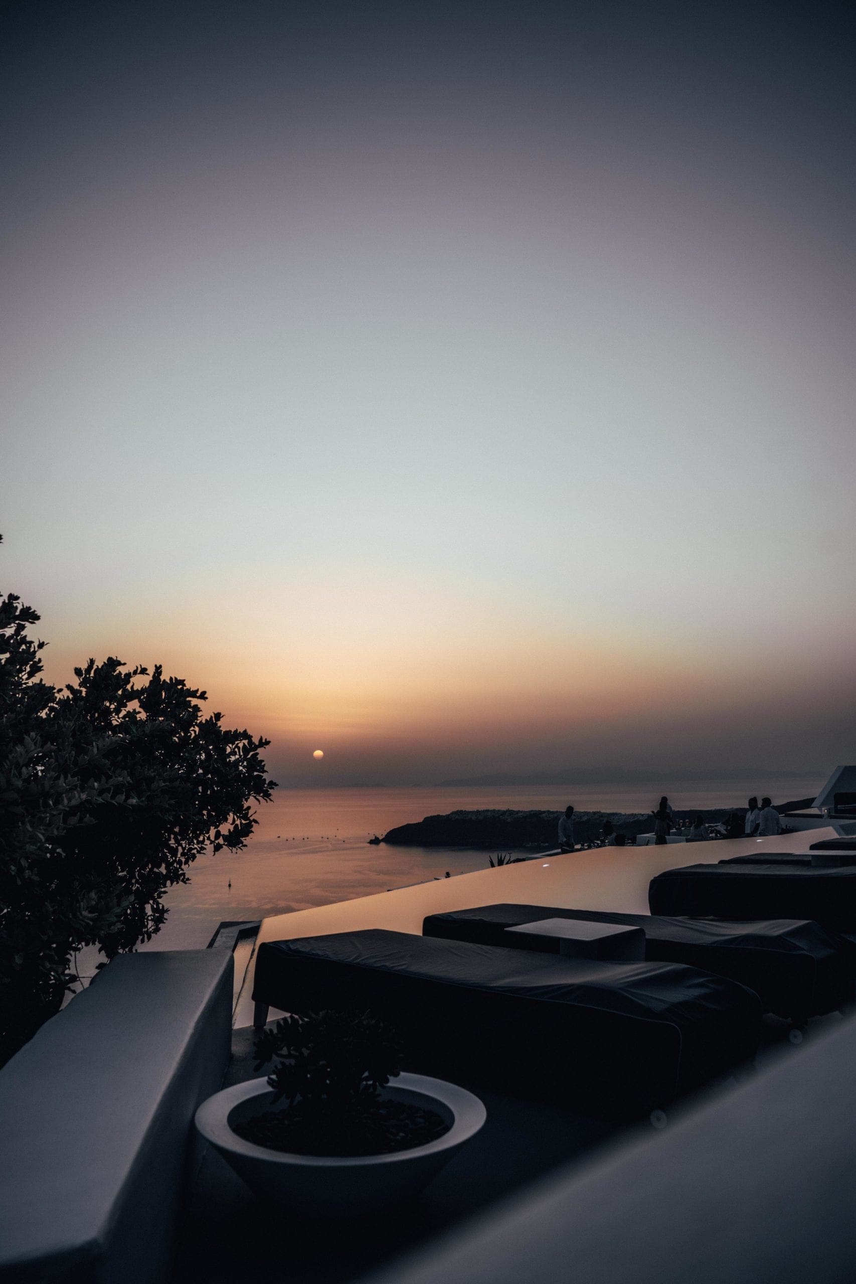 Comment visiter Skaros Rock à Santorin – Le guide de la randonnée