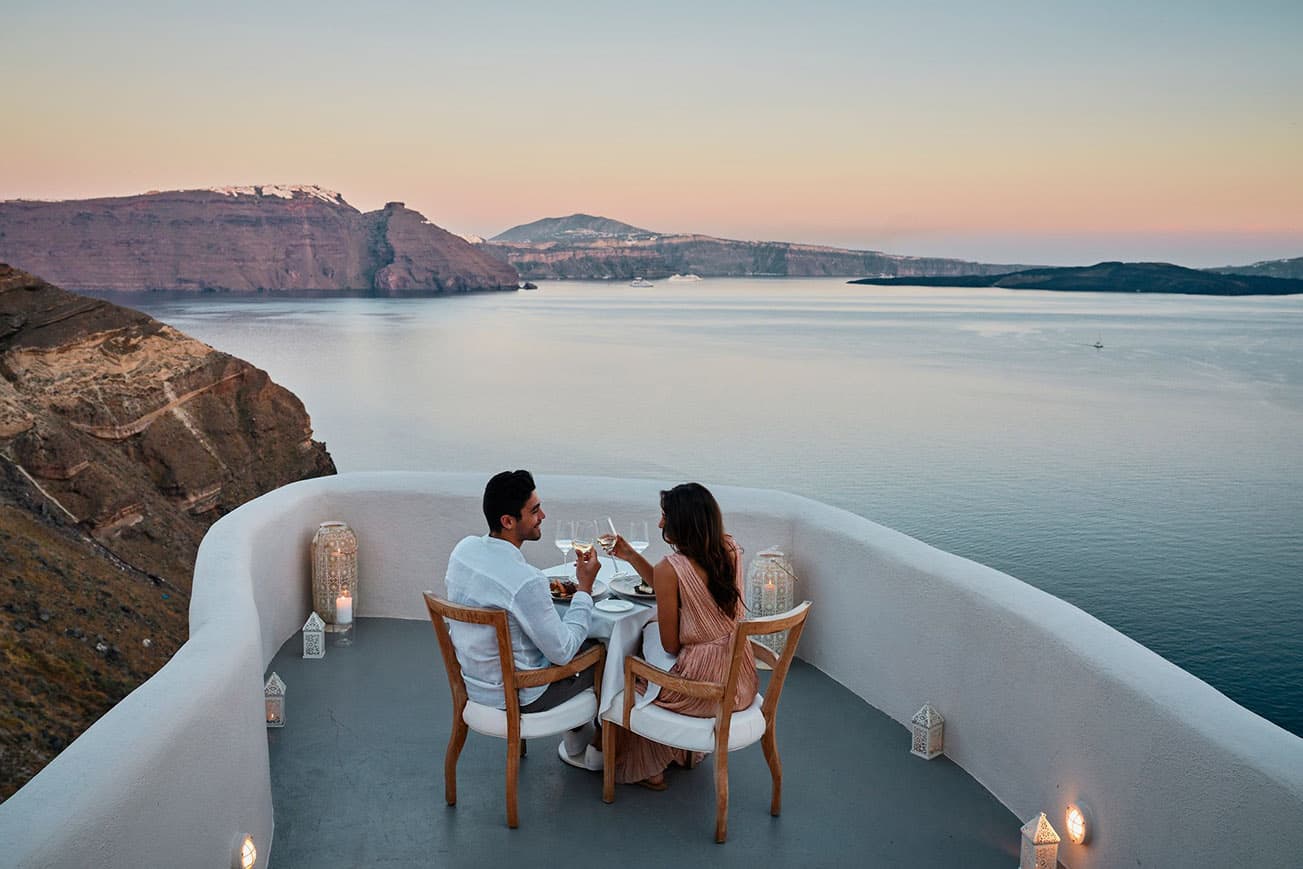 6 Hôtels les plus Luxueux de Santorin – Séjour de rêve dans les Cyclades