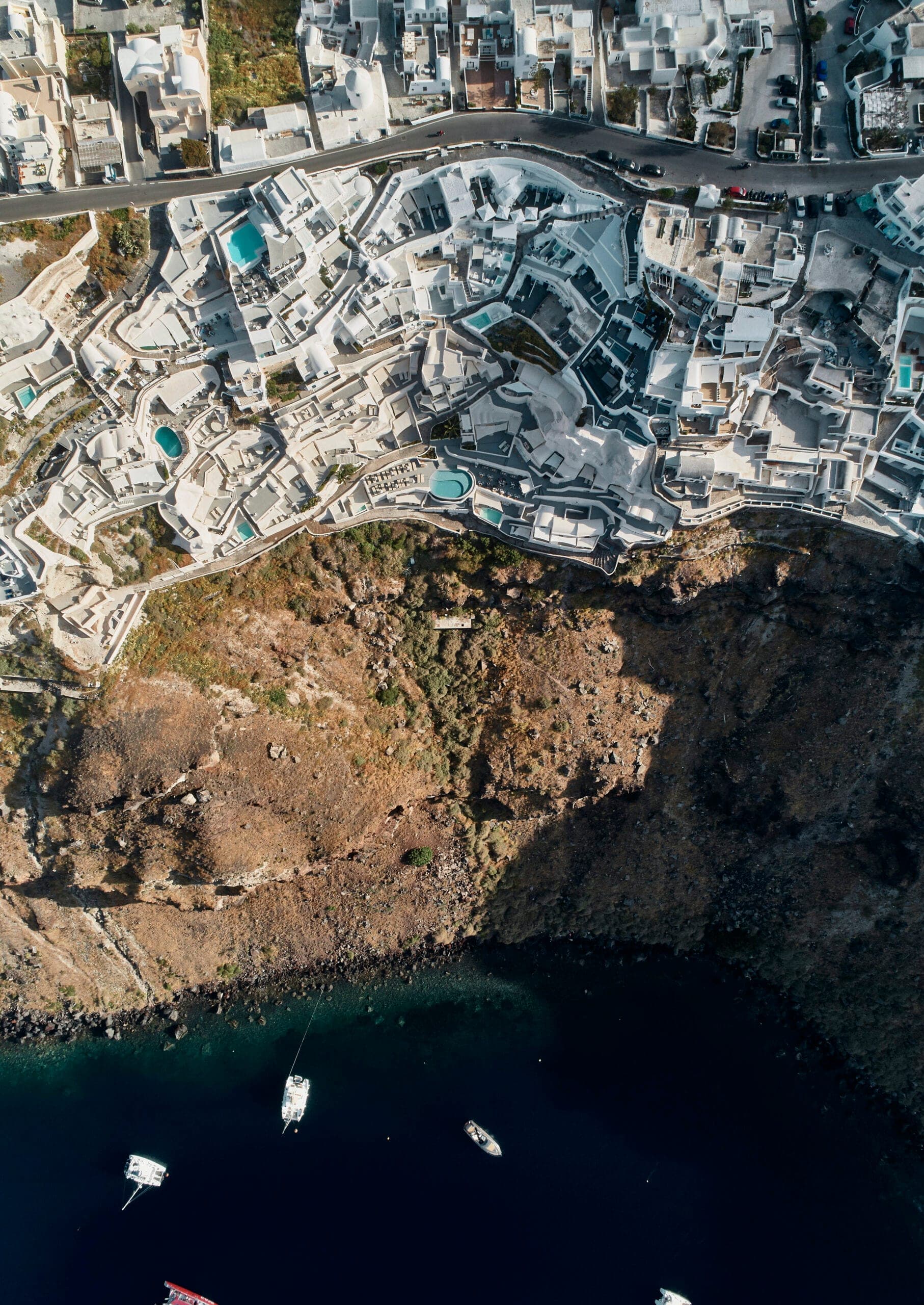 6 Hôtels les plus Luxueux de Santorin – Séjour de rêve dans les Cyclades
