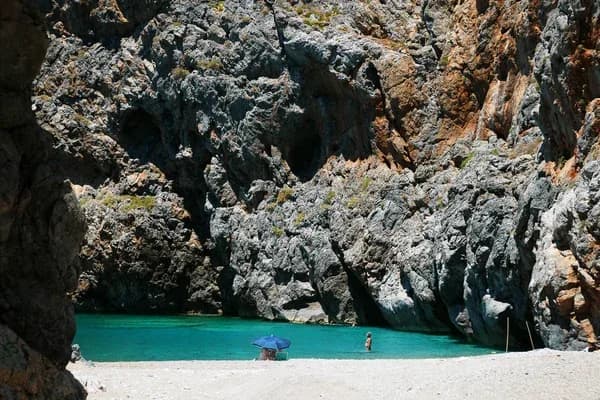 Les Incroyables Plages Méconnues de Grèce