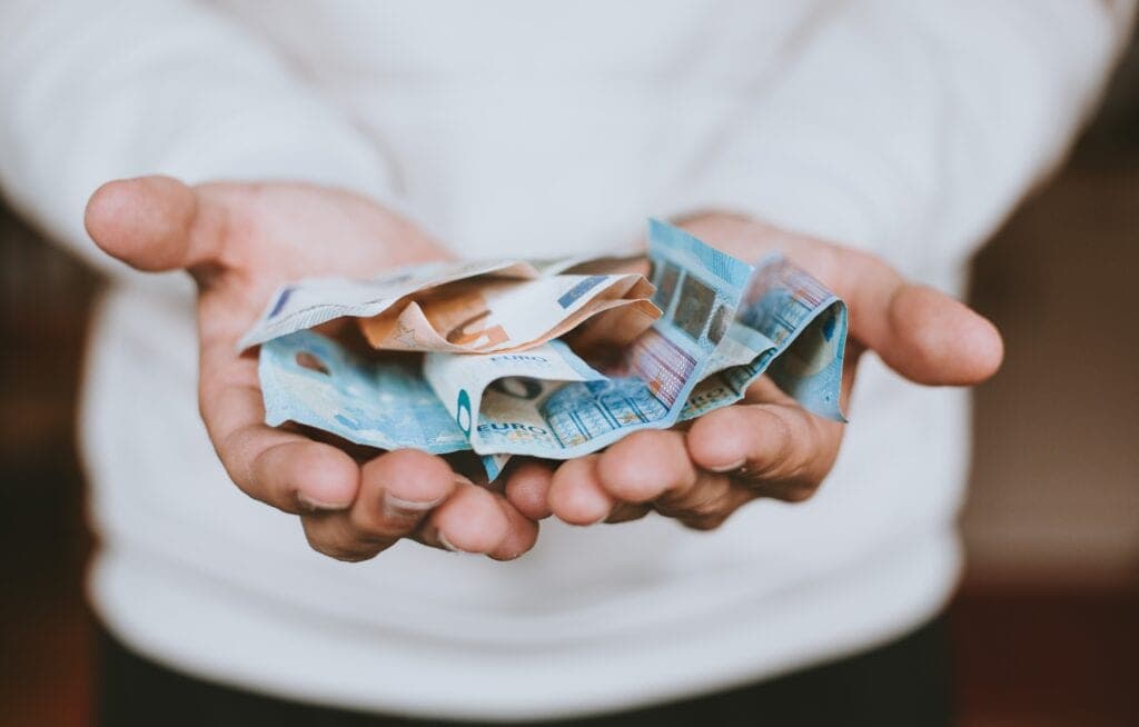 Comment Voyager avec un Petit Budget à l’Étranger et faire des Économies