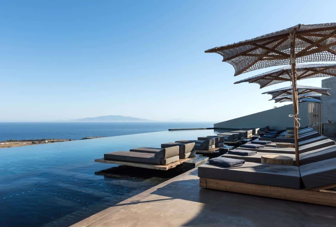 Les 7 meilleurs hôtels de Luxe d’Oia, à Santorin en 2025