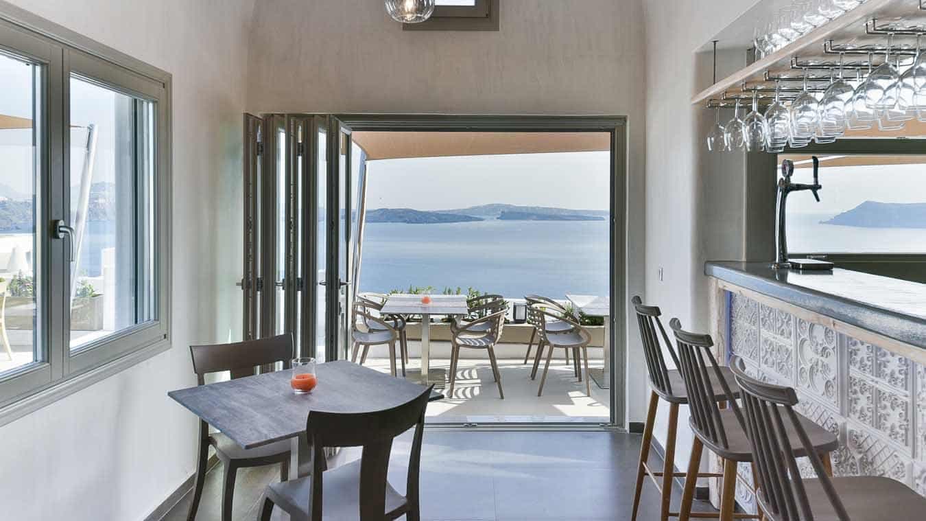 Les 10 Meilleurs bars de Santorin pour boire un verre