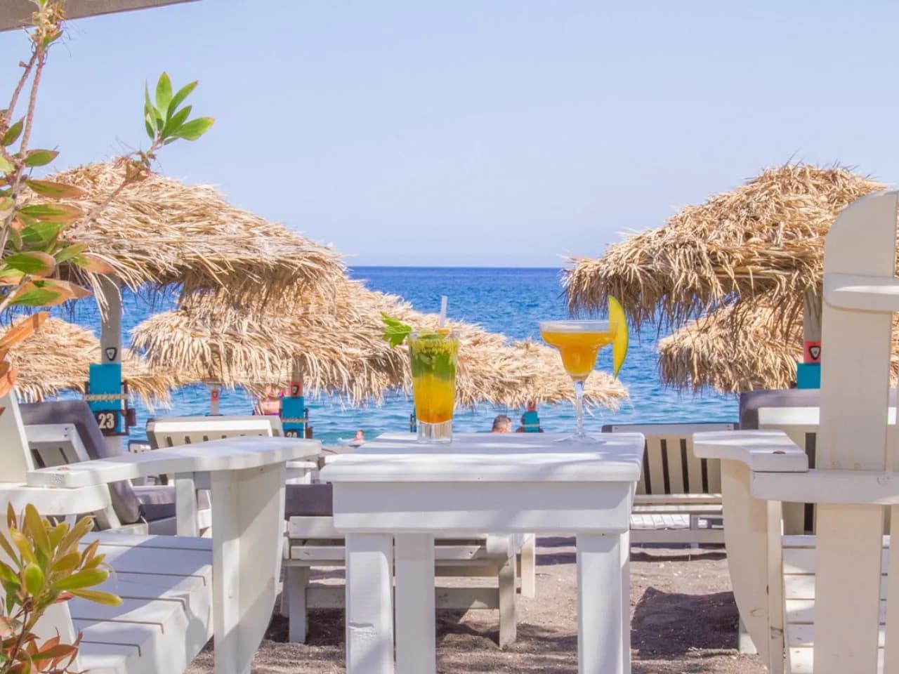 Les 10 Meilleurs bars de Santorin pour boire un verre