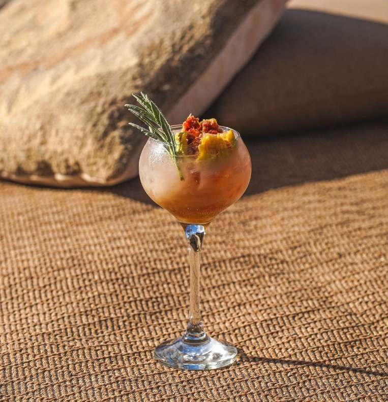 Les 10 Meilleurs bars de Santorin pour boire un verre