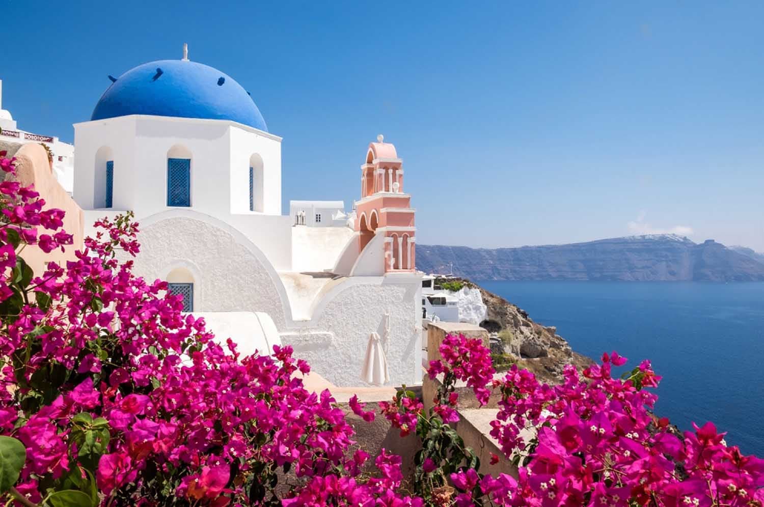 Découvrez le charme d’Oia : un guide du village de Santorin
