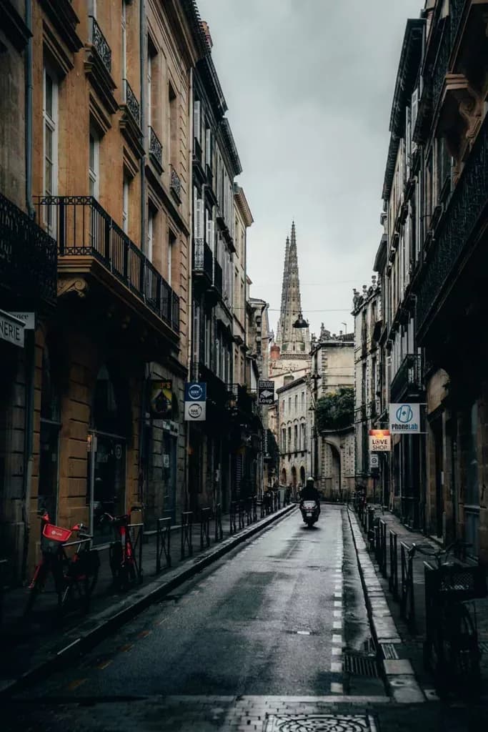 Errances pluvieuses nostalgiques à Bordeaux