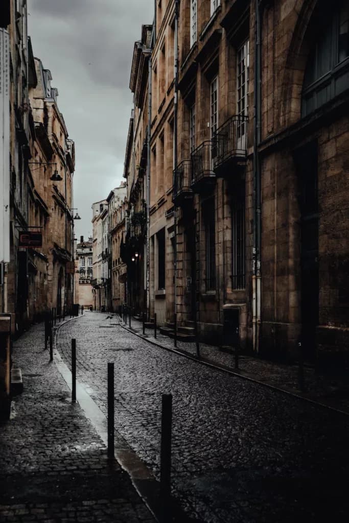 Errances pluvieuses nostalgiques à Bordeaux