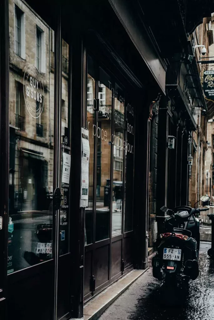 Errances pluvieuses nostalgiques à Bordeaux