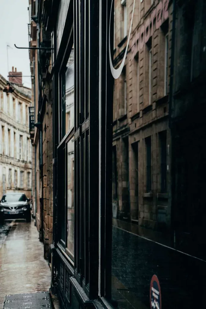 Errances pluvieuses nostalgiques à Bordeaux