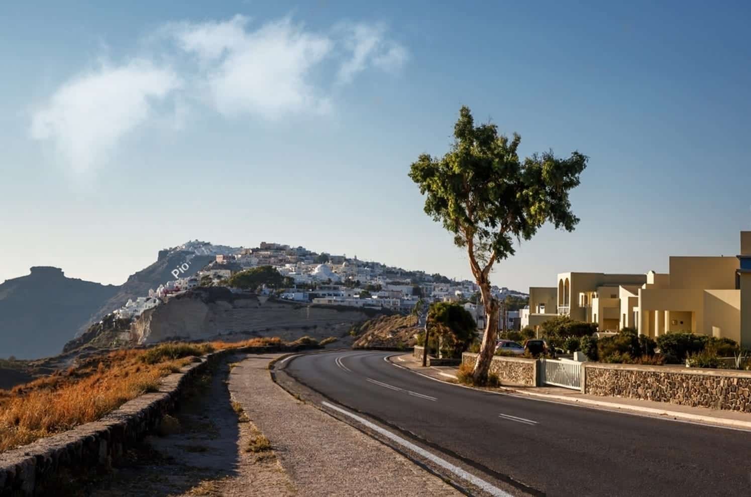 Voyager à Santorini en Janvier : Activités, Budget et Conseils