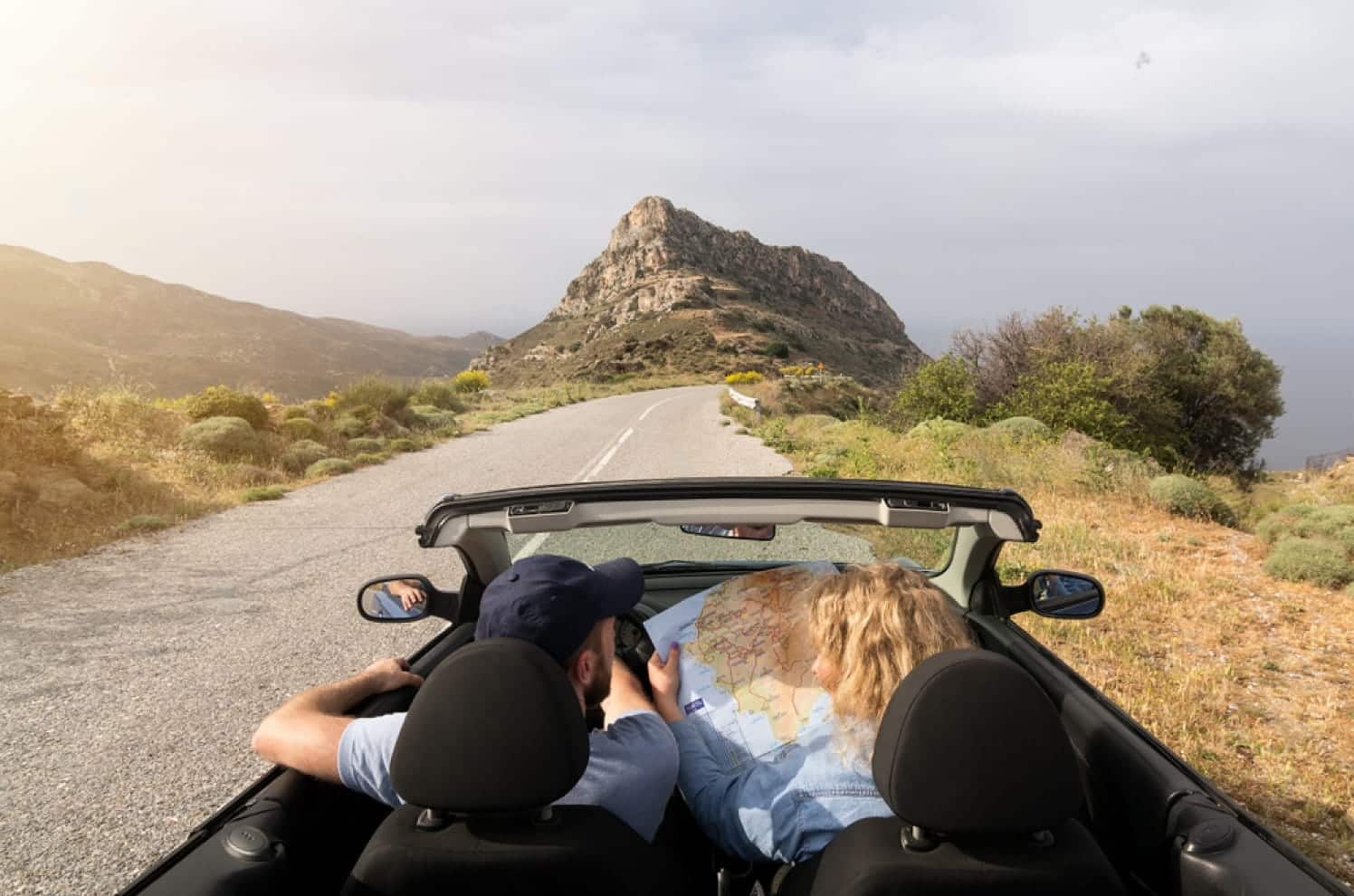 Comment rent a car à Santorini en 2026