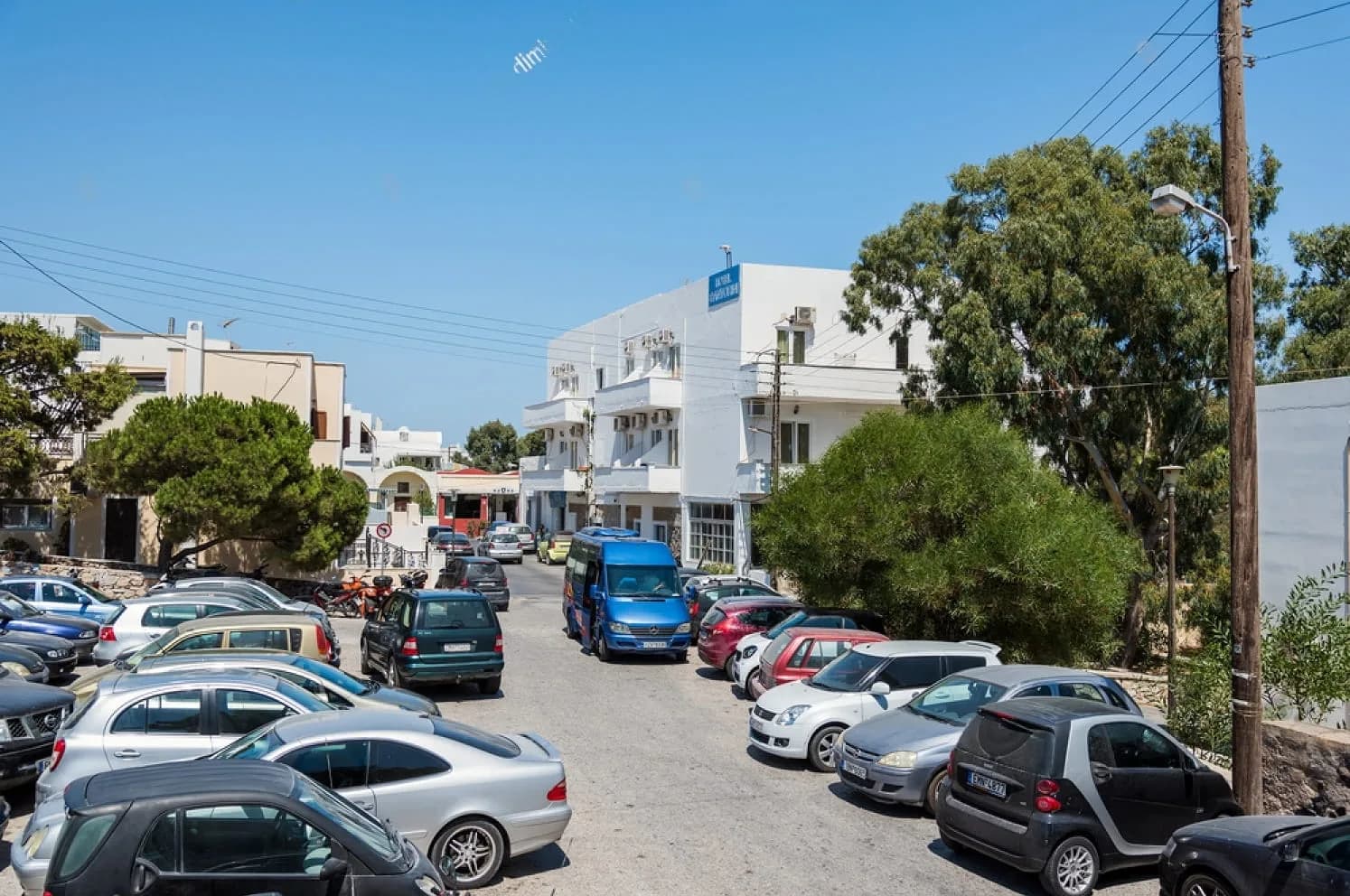 Comment rent a car à Santorini en 2026