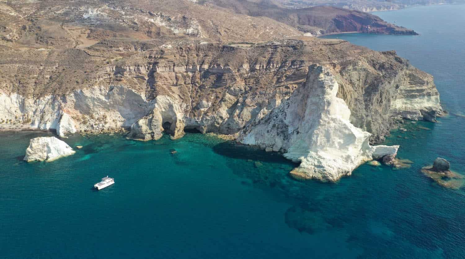 À savoir avant de visiter White Beach à Santorin