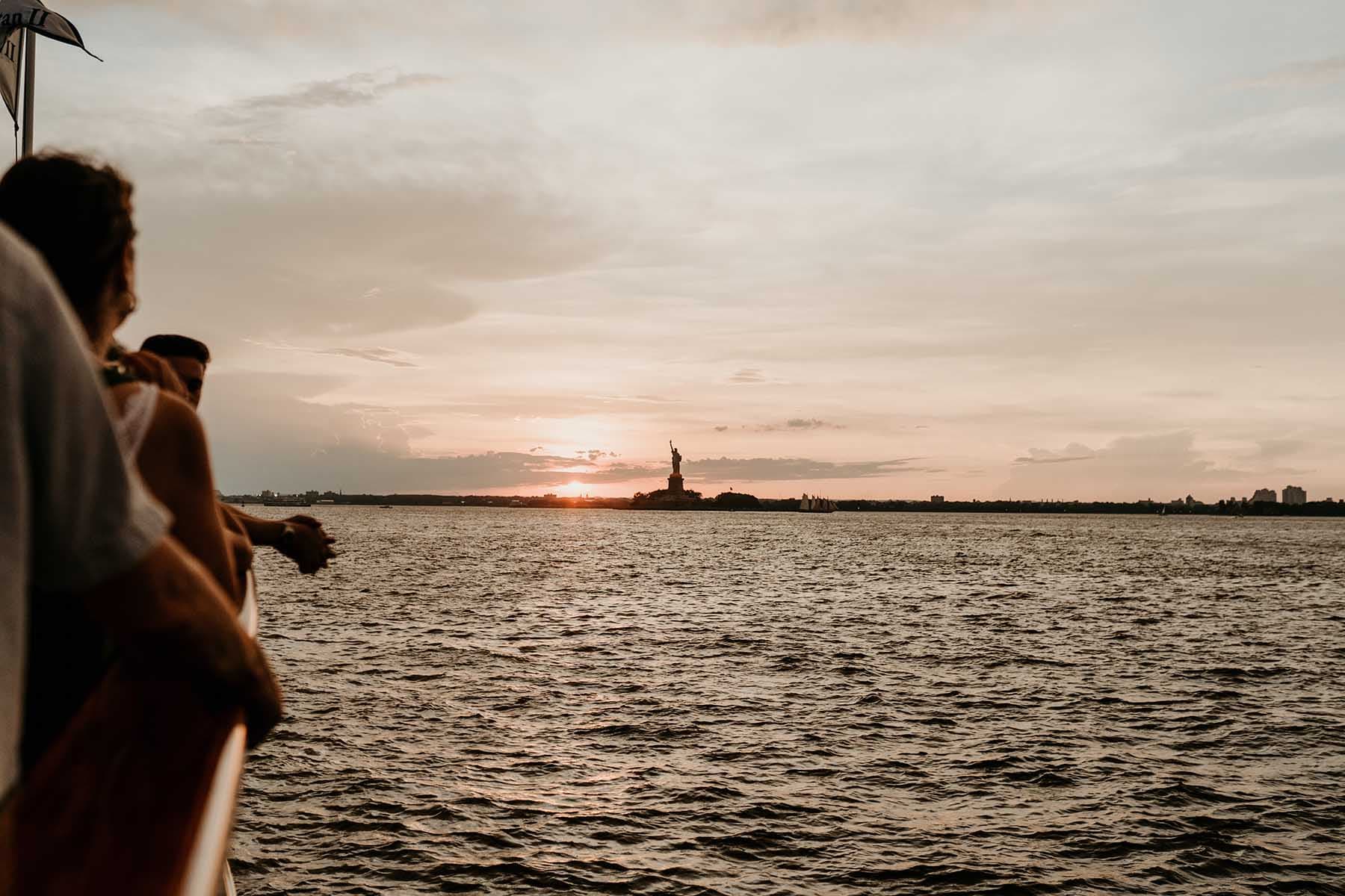 Comment visiter la Statue de la Liberté en 2025 – Billets, horaires, visites, conseils