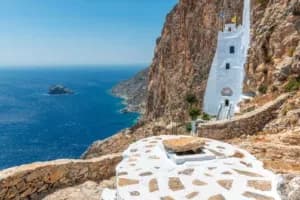 Les îles Grecques à explorer depuis Santorin en ferry – Comparaison