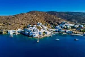 Les îles Grecques à explorer depuis Santorin en ferry – Comparaison