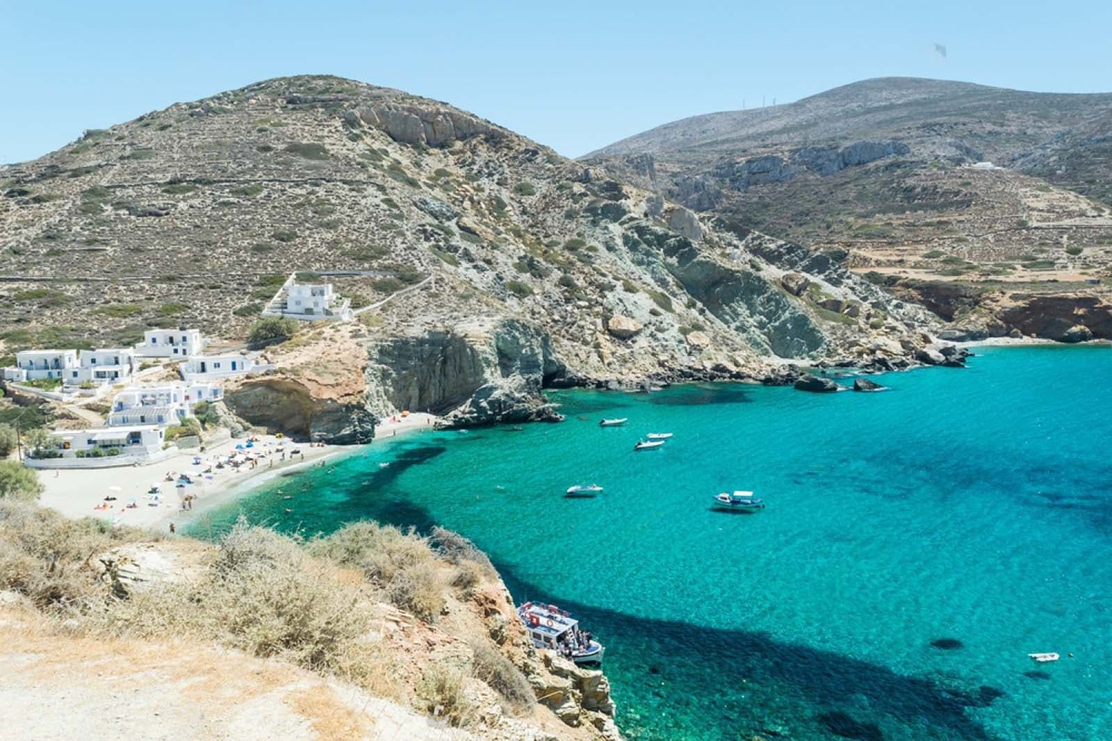 Les îles Grecques à explorer depuis Santorin en ferry – Comparaison