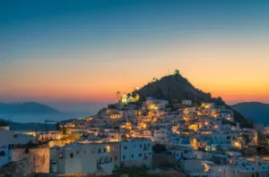 Les îles Grecques à explorer depuis Santorin en ferry – Comparaison