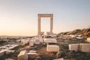 Les îles Grecques à explorer depuis Santorin en ferry – Comparaison