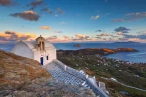 Les îles Grecques à explorer depuis Santorin en ferry – Comparaison
