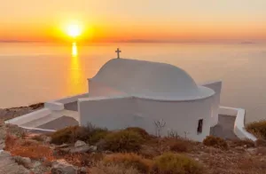 Les îles Grecques à explorer depuis Santorin en ferry – Comparaison