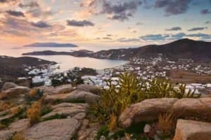 Les îles Grecques à explorer depuis Santorin en ferry – Comparaison