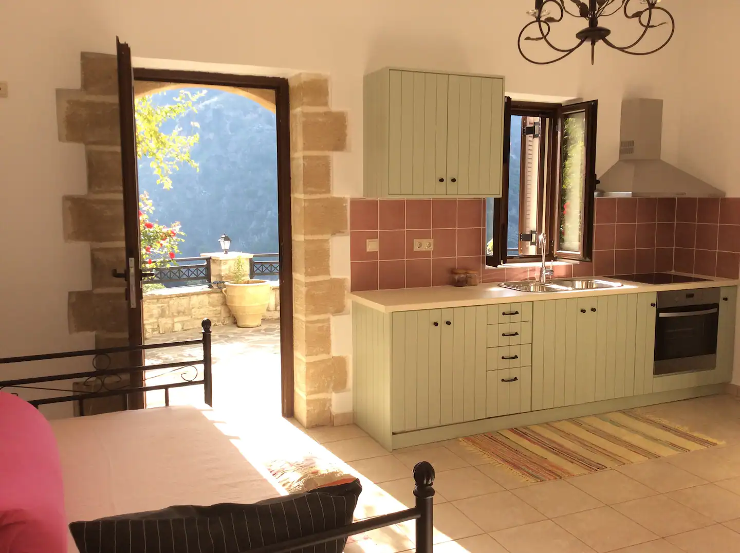 Argiroupoli village crete — Le village enchanteur d’Argiroupoli – Une Oasis en Crète