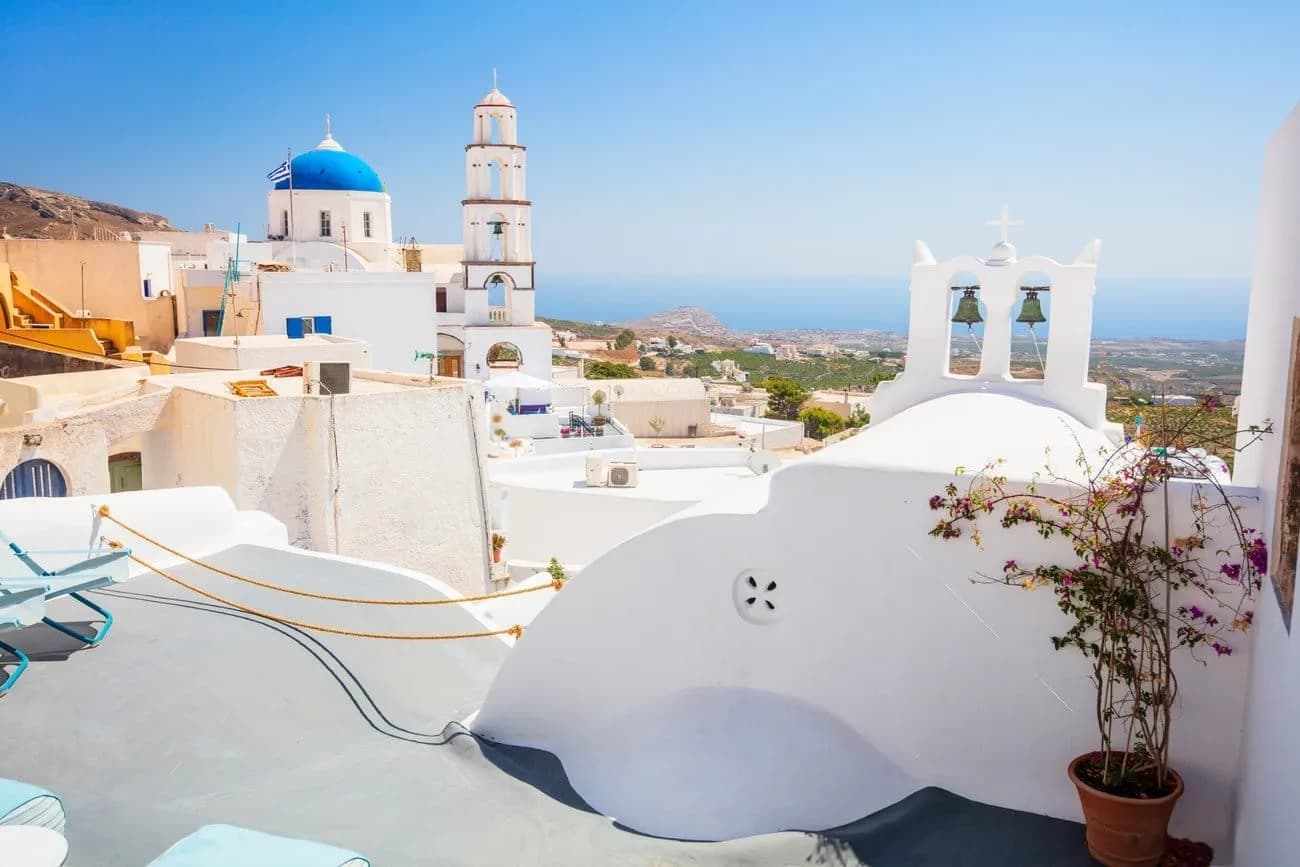 Explorez tous les villages de Santorin