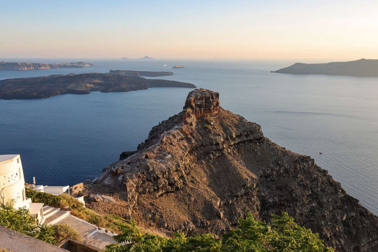 Explorez tous les villages de Santorin