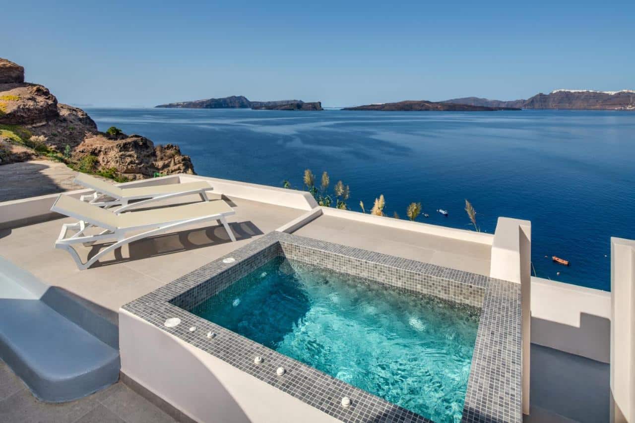 Explorez tous les villages de Santorin