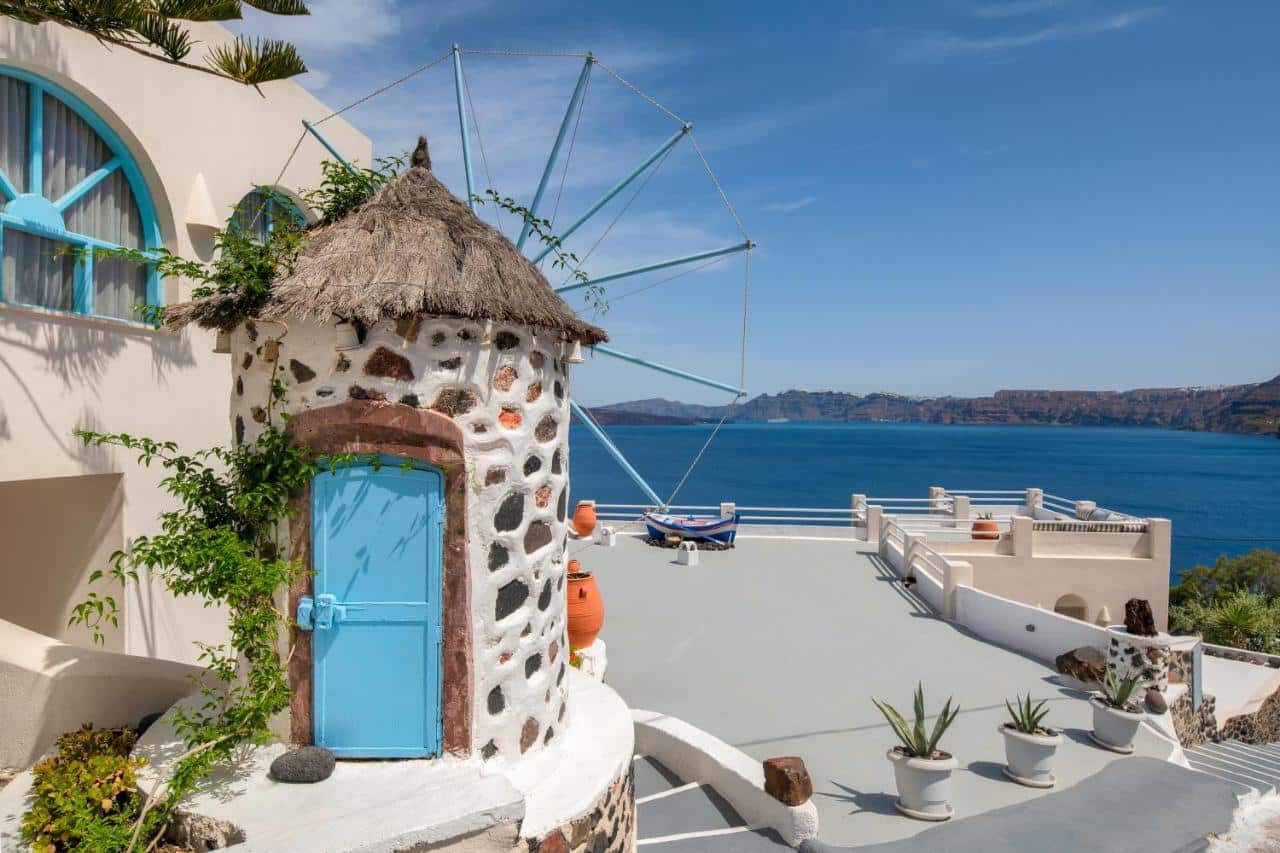 Explorez tous les villages de Santorin