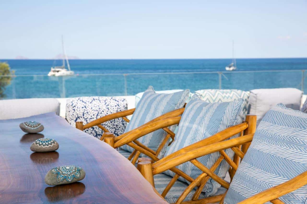 Explorez tous les villages de Santorin