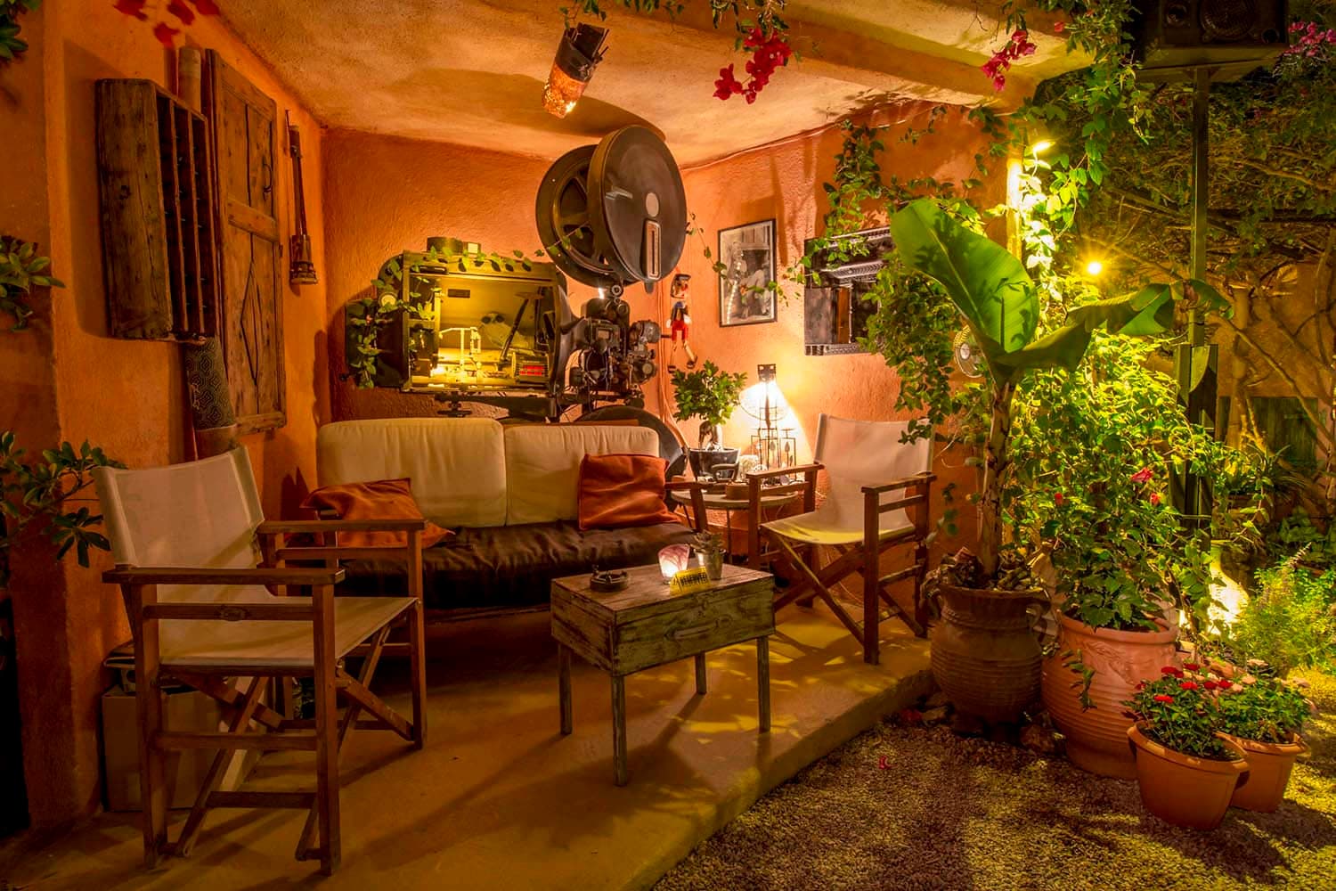 Cine Kamari – Cinéma en plein Air de Santorin