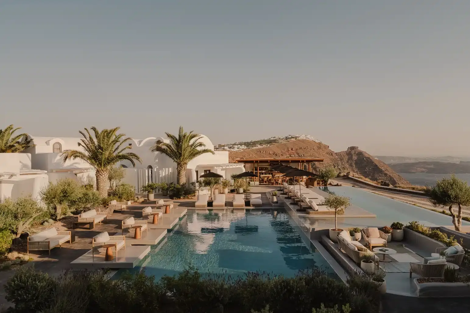 10 Meilleurs hôtels de luxe à Imerovigli sur Santorin
