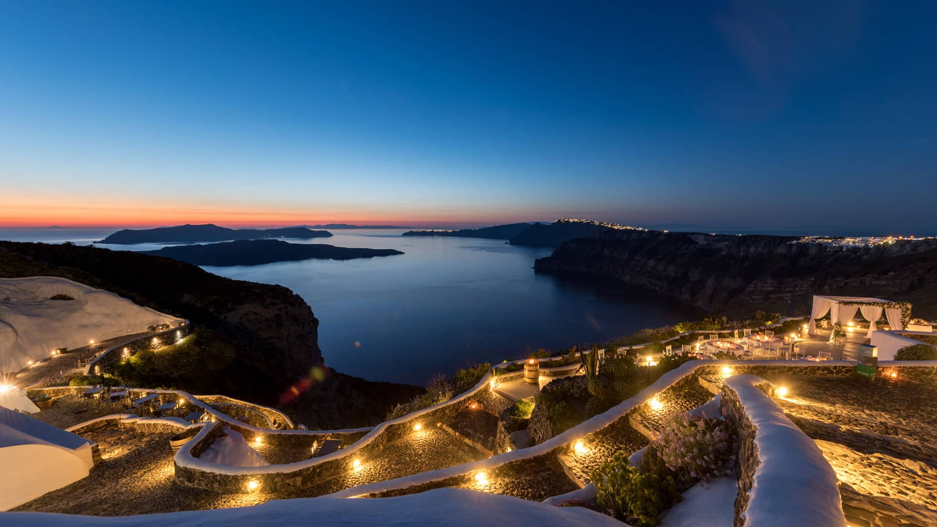 Venetsanos Cave à Santorini