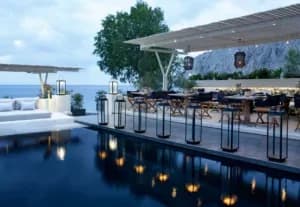 Voyager en famille à Santorini - Bellonias Villas