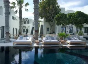 Voyager en famille à Santorini - Bellonias Villas