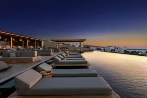 Voyager en famille à Santorini - Andronis Arcadia